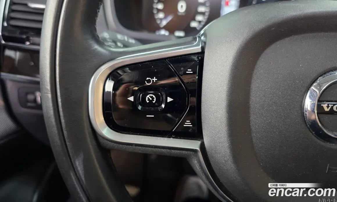 Volvo XC90 2016 2.0 автомат (гидро), фото 31