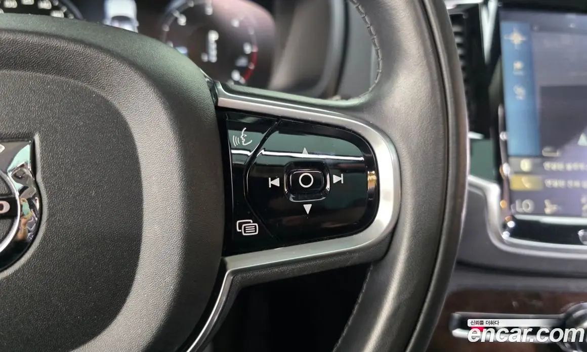Volvo XC90 2016 2.0 автомат (гидро), фото 32