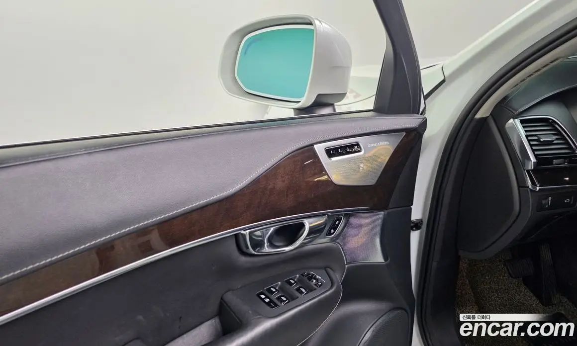 Volvo XC90 2016 2.0 автомат (гидро), фото 35