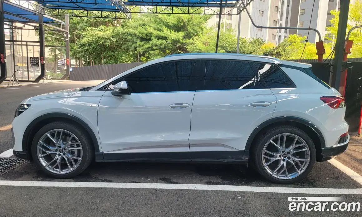 Audi Q4 e-tron 2025 автомат (гидро), фото 7 Audi Q4 e-tron 2025 автомат (гидро), фото 7