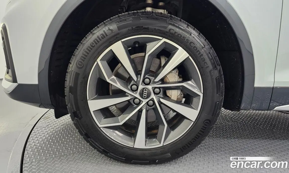 Audi Q5 2021 2.0 автомат (гидро), фото 5 Audi Q5 2021 2.0 автомат (гидро), фото 5