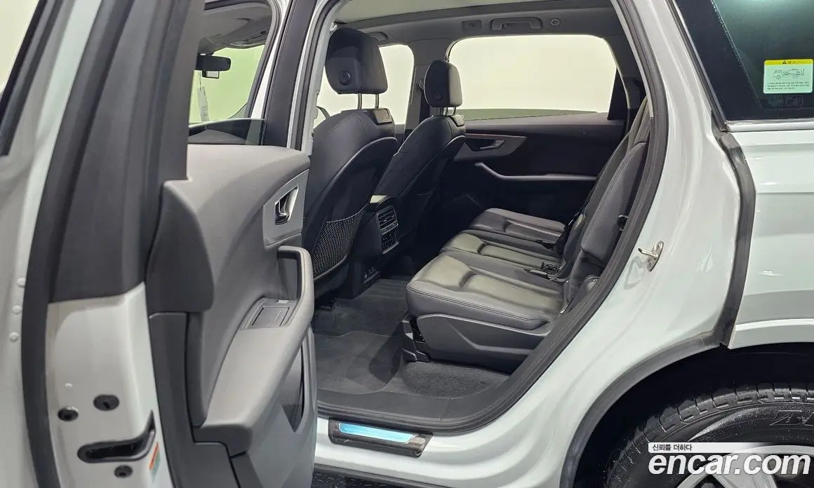 Audi Q7 2021 3.0 автомат (гидро), фото 16