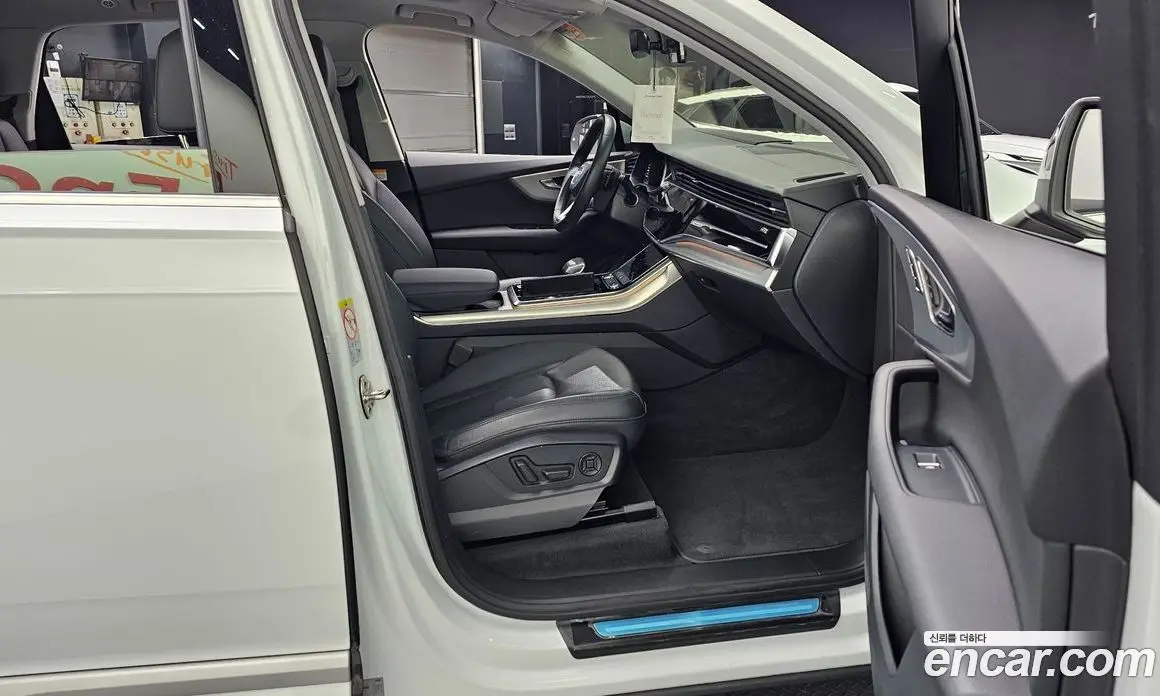 Audi Q7 2021 3.0 автомат (гидро), фото 17