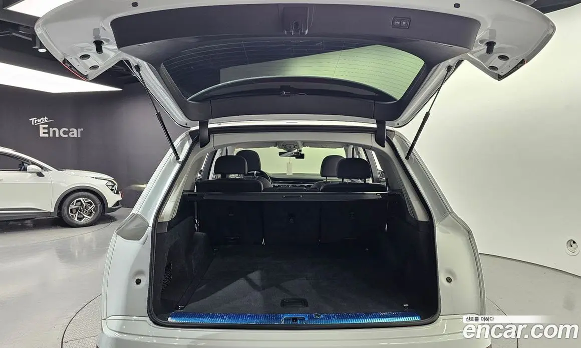 Audi Q7 2021 3.0 автомат (гидро), фото 26