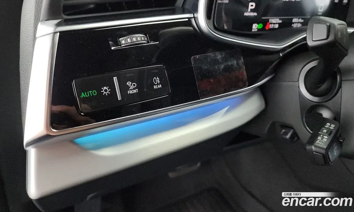 Audi Q8 2025 3.0 автомат (гидро), фото 20 Audi Q8 2025 3.0 автомат (гидро), фото 20