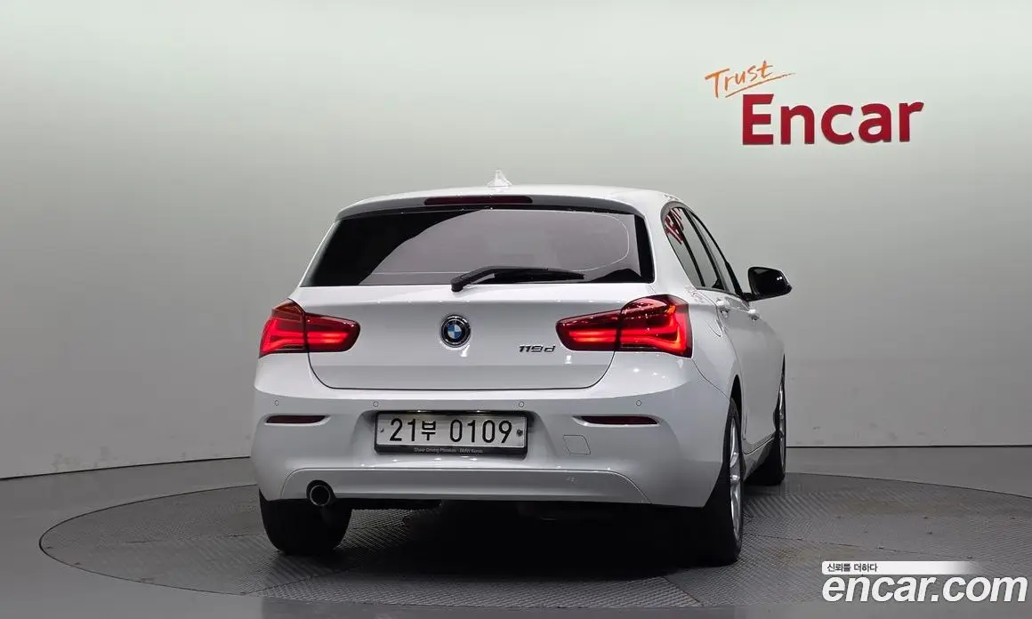 BMW 1 серия 2016 2.0 автомат (гидро), фото 4 BMW 1 серия 2016 2.0 автомат (гидро), фото 4