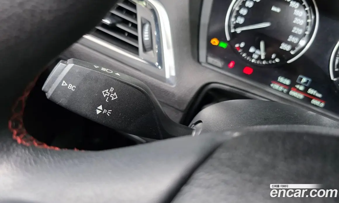 BMW 1 серия 2019 2.0 автомат (гидро), фото 27