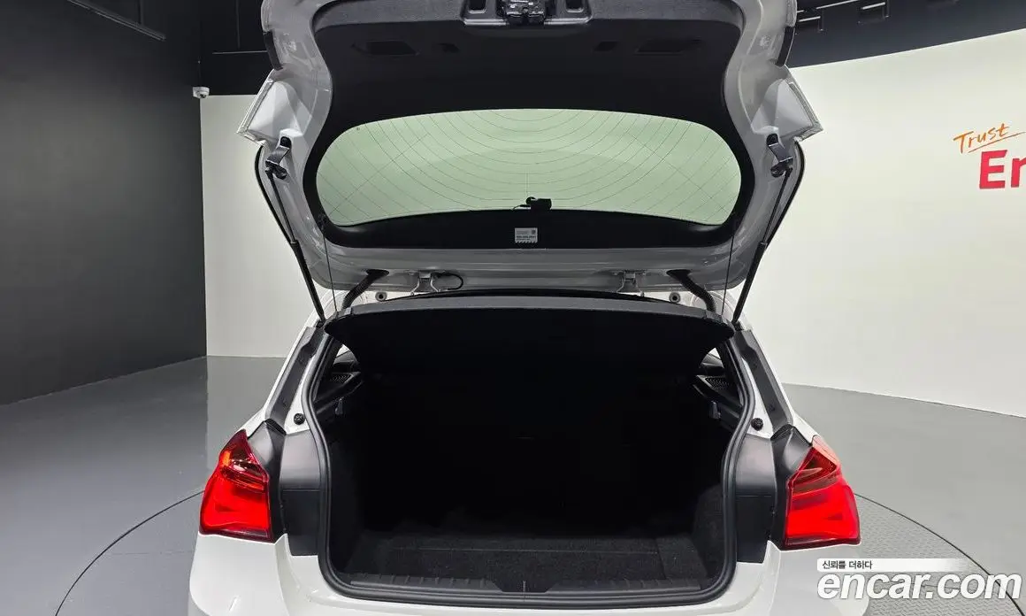 BMW 1 серия 2019 2.0 автомат (гидро), фото 31