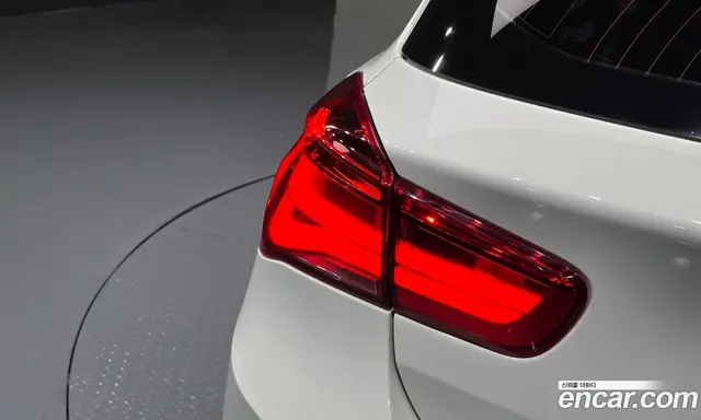BMW 1 серия 2019 2.0 автомат (гидро), миниатюра 9