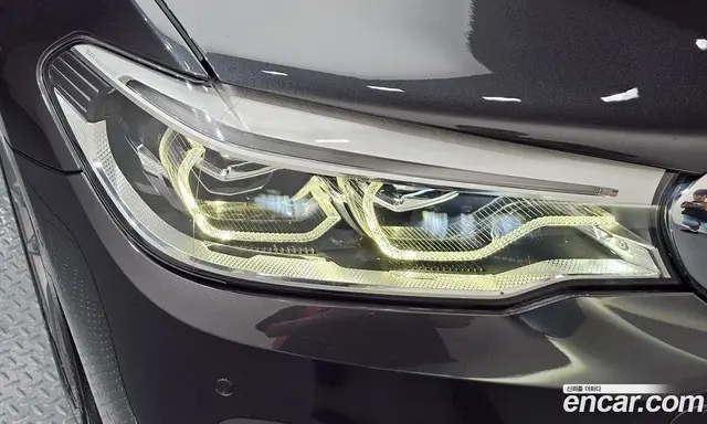 BMW 5 серия 2017 2.0 автомат (гидро), миниатюра 8 BMW 5 серия 2017 2.0 автомат (гидро), миниатюра 8