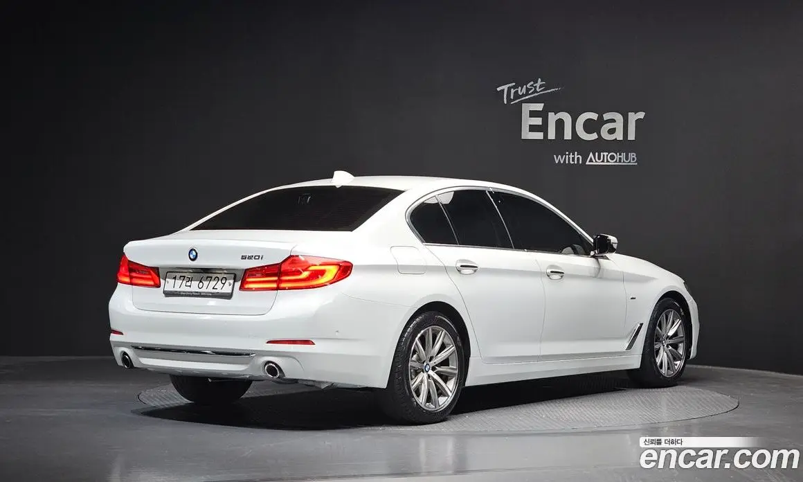 BMW 5 серия 2018 2.0 автомат (гидро), фото 1 BMW 5 серия 2018 2.0 автомат (гидро), фото 1