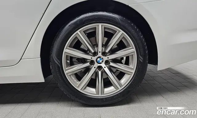 BMW 5 серия 2018 2.0 автомат (гидро), миниатюра 6 BMW 5 серия 2018 2.0 автомат (гидро), миниатюра 6