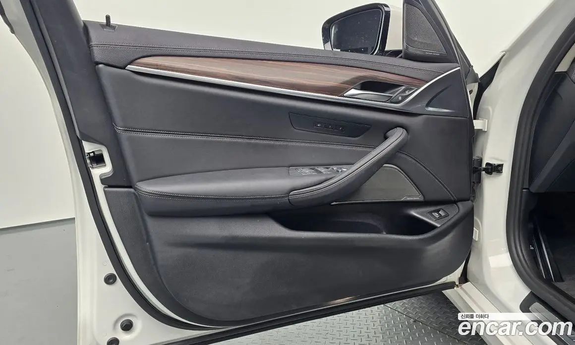 BMW 5 серия 2022 2.0 автомат (гидро), фото 13 BMW 5 серия 2022 2.0 автомат (гидро), фото 13