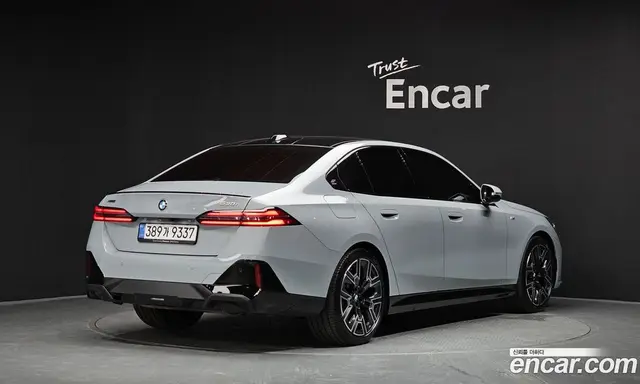BMW 5 серия 2025 2.0 автомат (гидро), миниатюра 1 BMW 5 серия 2025 2.0 автомат (гидро), миниатюра 1