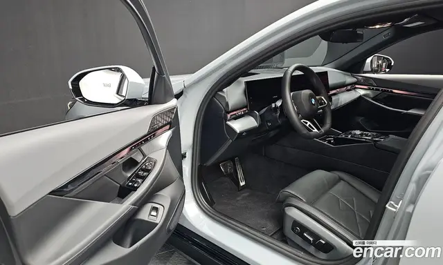 BMW 5 серия 2025 2.0 автомат (гидро), миниатюра 12