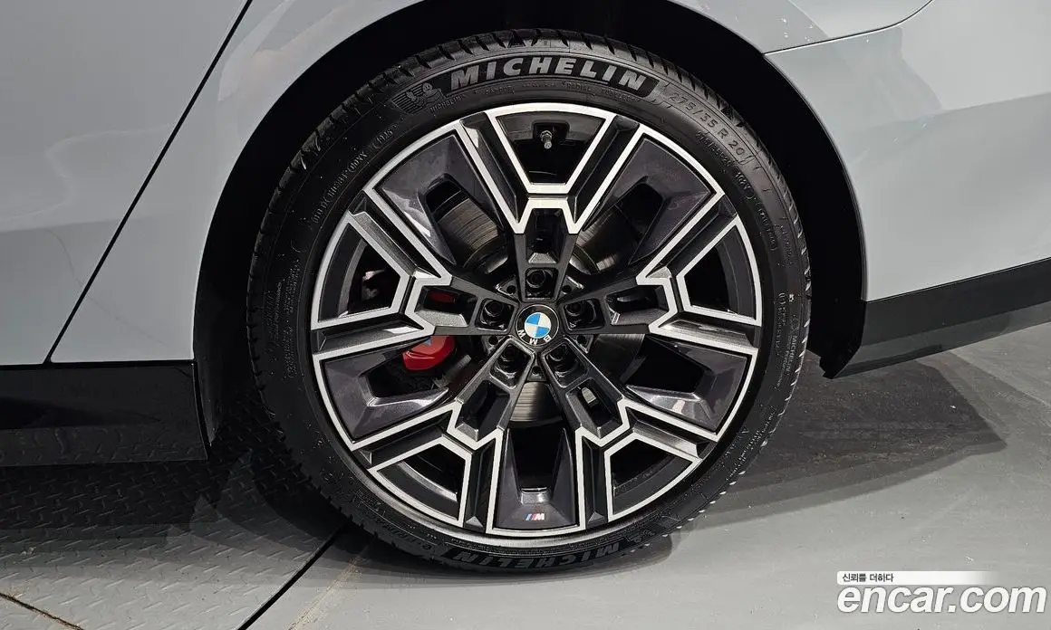BMW 5 серия 2025 2.0 автомат (гидро), фото 6 BMW 5 серия 2025 2.0 автомат (гидро), фото 6
