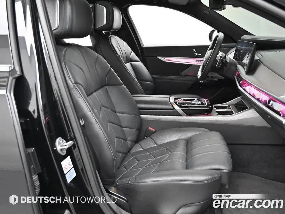 BMW 7 серия 2023 3.0 автомат (гидро), фото 10 BMW 7 серия 2023 3.0 автомат (гидро), фото 10