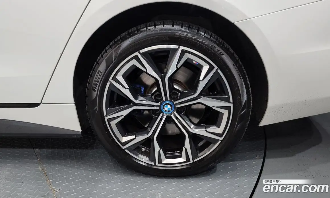 BMW i4 2023 0.2 автомат (гидро), фото 7 BMW i4 2023 0.2 автомат (гидро), фото 7