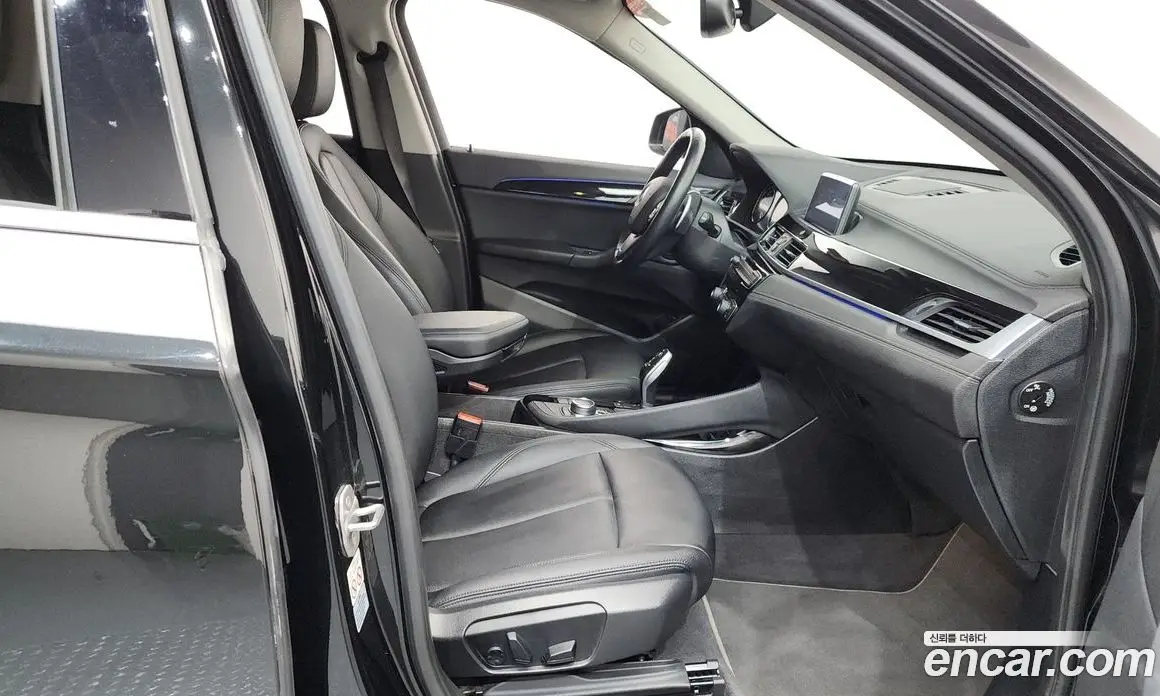 BMW X1 2022 2.0 автомат (гидро), фото 16 BMW X1 2022 2.0 автомат (гидро), фото 16