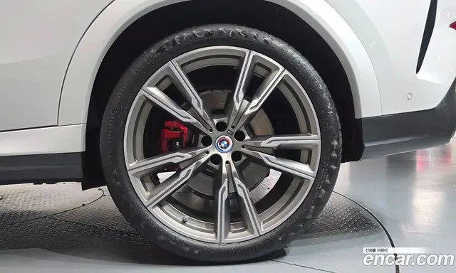 BMW X6 2022 4.4 автомат (гидро), миниатюра 6
