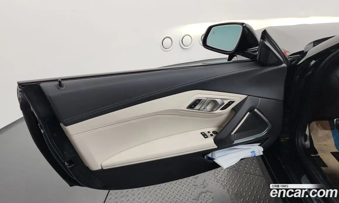 BMW Z4 2024 2.0 автомат (гидро), фото 14