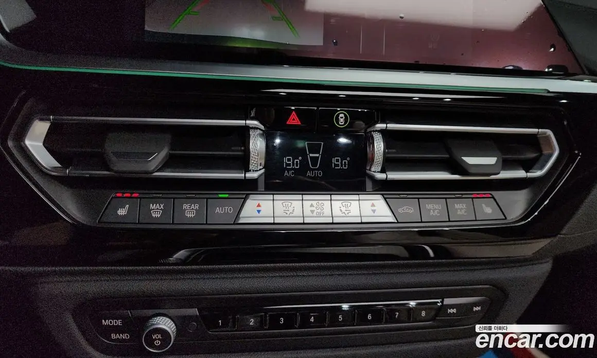 BMW Z4 2024 2.0 автомат (гидро), фото 17