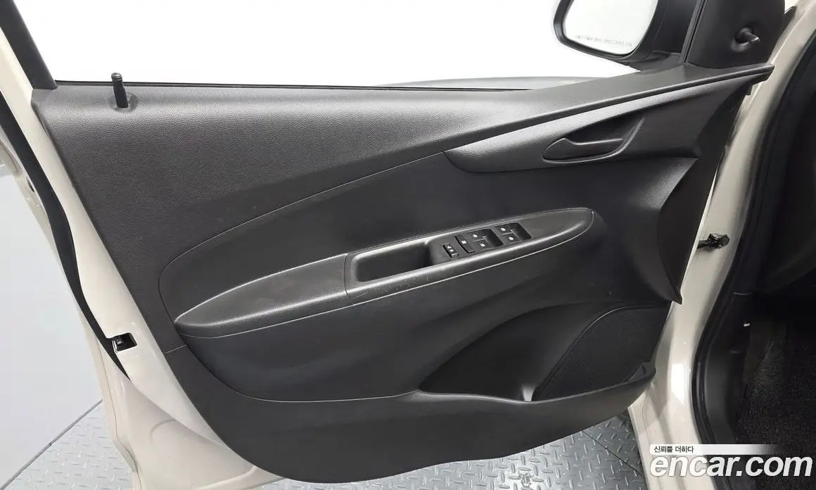 Chevrolet Spark 2016 1.0 автомат (гидро), фото 14 Chevrolet Spark 2016 1.0 автомат (гидро), фото 14