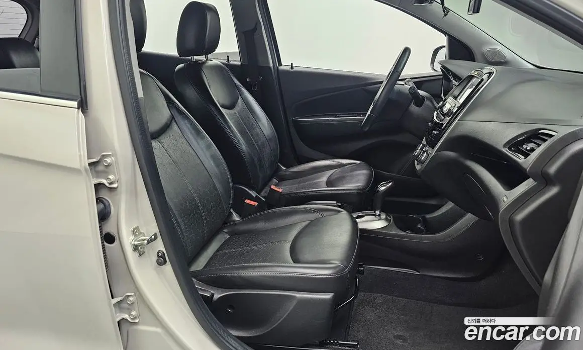 Chevrolet Spark 2017 1.0 автомат (гидро), фото 16 Chevrolet Spark 2017 1.0 автомат (гидро), фото 16