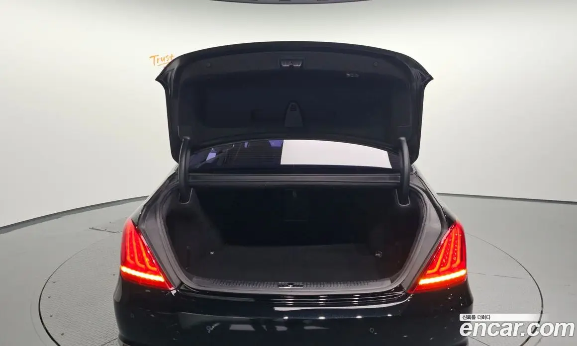 Genesis EQ900 2016 3.3 автомат (гидро), фото 25 Genesis EQ900 2016 3.3 автомат (гидро), фото 25