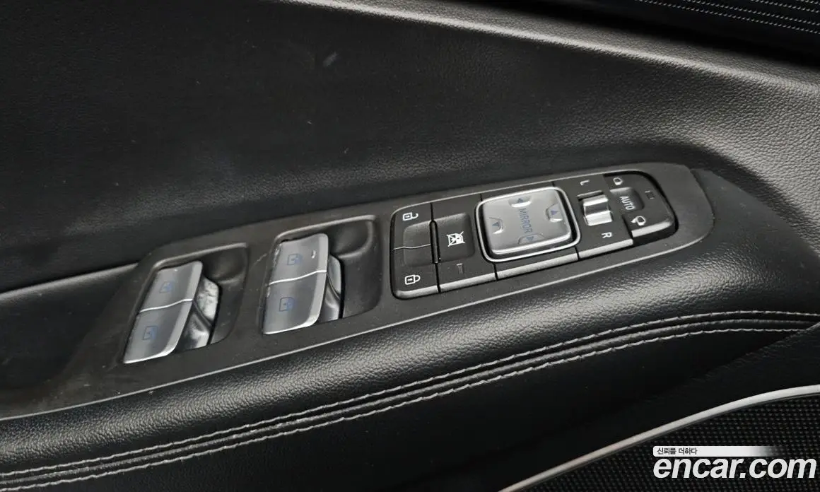 Genesis EQ900 2016 3.3 автомат (гидро), фото 27 Genesis EQ900 2016 3.3 автомат (гидро), фото 27