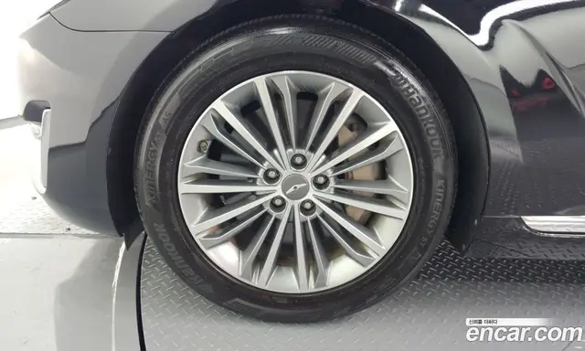 Genesis EQ900 2016 3.3 автомат (гидро), миниатюра 4 Genesis EQ900 2016 3.3 автомат (гидро), миниатюра 4