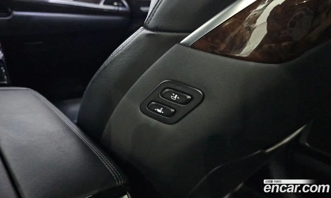 Genesis EQ900 2016 3.3 автомат (гидро), фото 32 Genesis EQ900 2016 3.3 автомат (гидро), фото 32