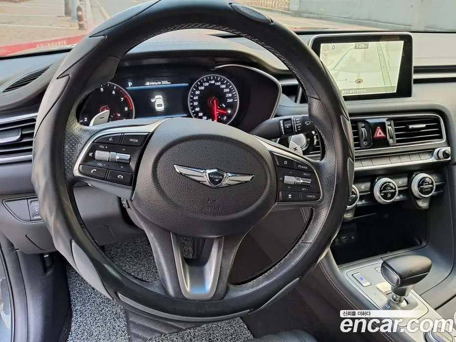 Genesis G70 2018 2.0 автомат (гидро), фото 14 Genesis G70 2018 2.0 автомат (гидро), фото 14