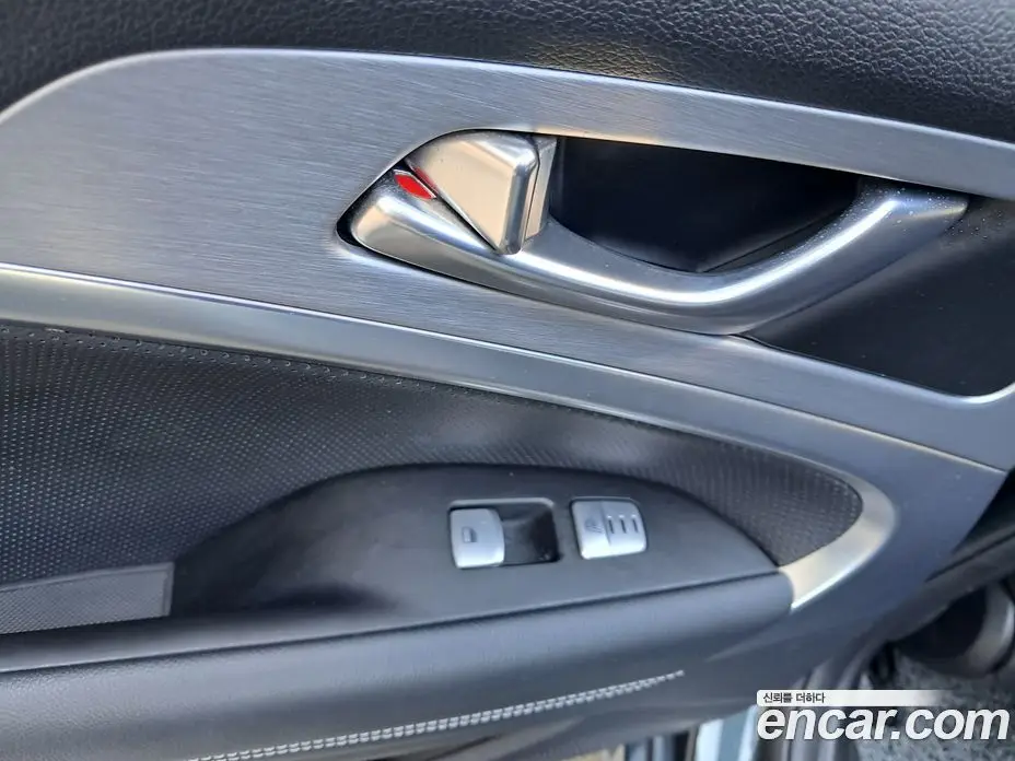 Genesis G70 2018 2.0 автомат (гидро), фото 16 Genesis G70 2018 2.0 автомат (гидро), фото 16