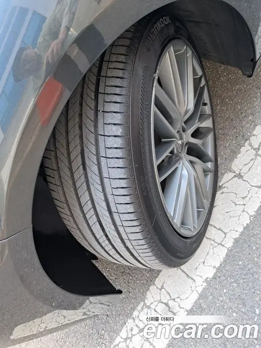 Genesis G70 2018 2.0 автомат (гидро), фото 18 Genesis G70 2018 2.0 автомат (гидро), фото 18