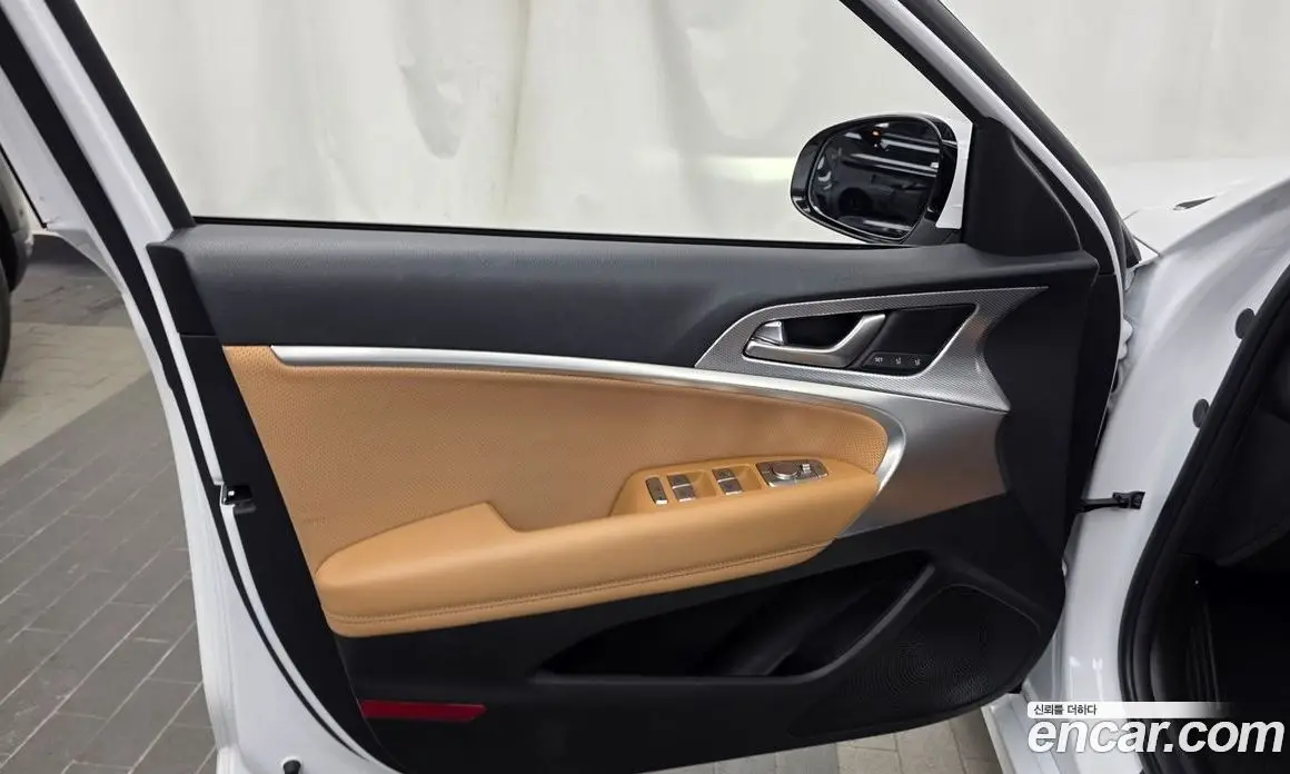 Genesis G70 2022 2.0 автомат (гидро), фото 14 Genesis G70 2022 2.0 автомат (гидро), фото 14