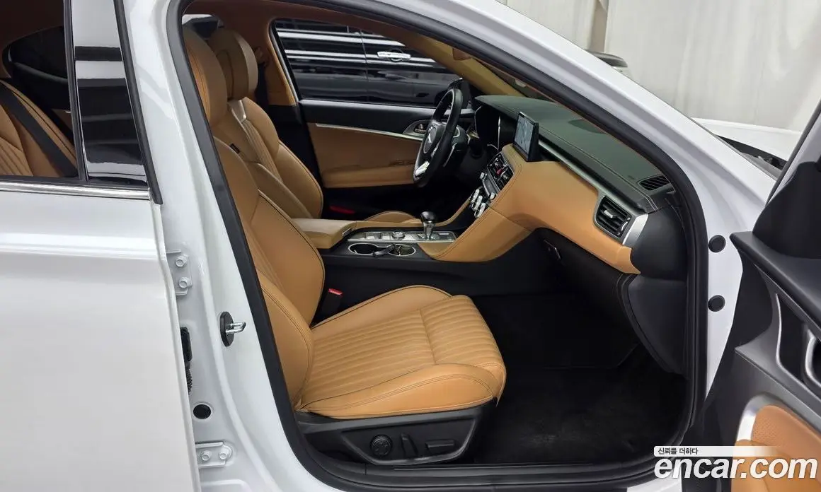Genesis G70 2022 2.0 автомат (гидро), фото 17 Genesis G70 2022 2.0 автомат (гидро), фото 17