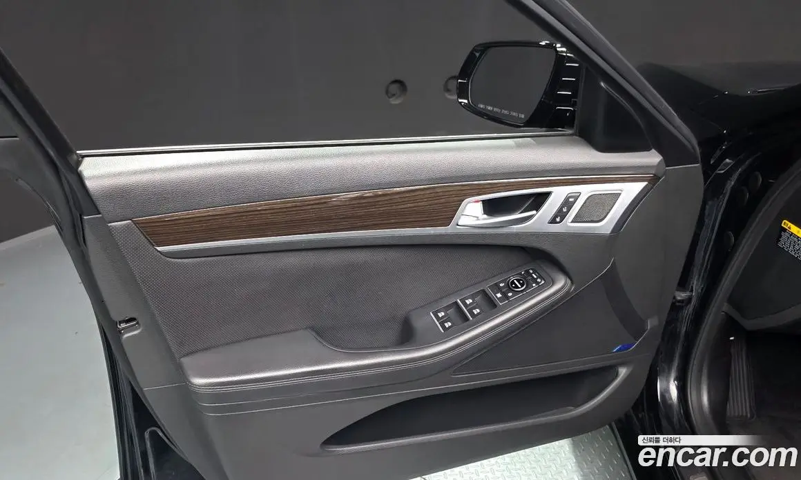 Genesis G80 2016 3.3 автомат (гидро), фото 14 Genesis G80 2016 3.3 автомат (гидро), фото 14