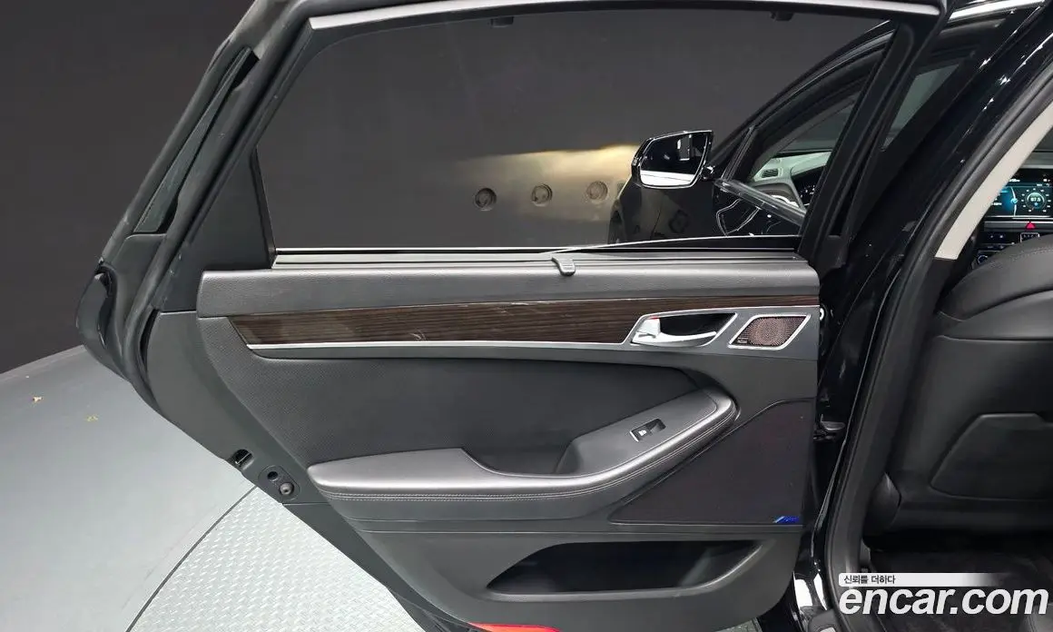 Genesis G80 2016 3.3 автомат (гидро), фото 15 Genesis G80 2016 3.3 автомат (гидро), фото 15