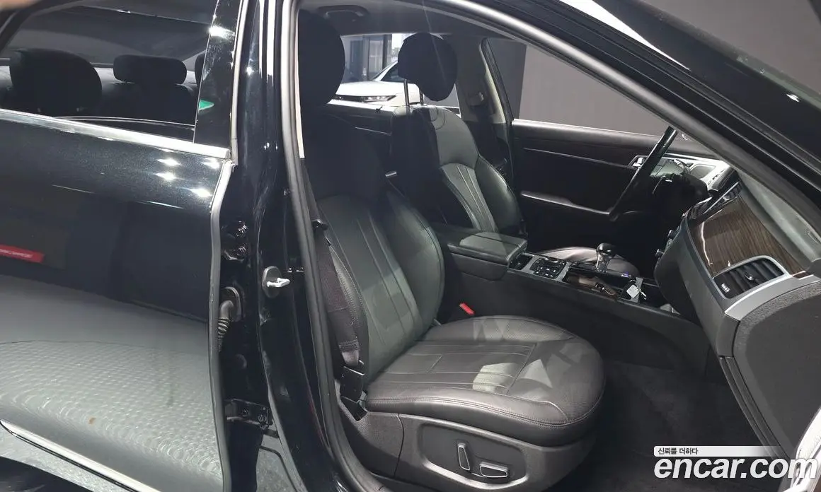 Genesis G80 2016 3.3 автомат (гидро), фото 16 Genesis G80 2016 3.3 автомат (гидро), фото 16