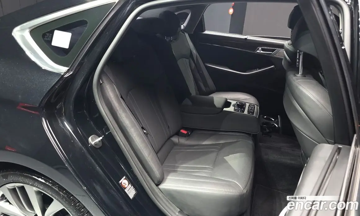 Genesis G80 2016 3.3 автомат (гидро), фото 18 Genesis G80 2016 3.3 автомат (гидро), фото 18