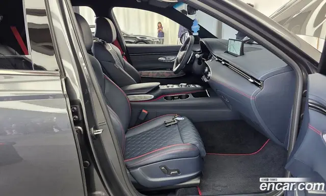 Genesis GV70 2022 2.5 автомат (гидро), миниатюра 11 Genesis GV70 2022 2.5 автомат (гидро), миниатюра 11
