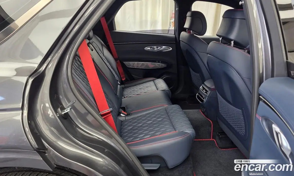 Genesis GV70 2022 2.5 автомат (гидро), фото 12 Genesis GV70 2022 2.5 автомат (гидро), фото 12