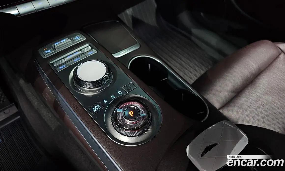 Genesis GV70 2022 2.5 автомат (гидро), фото 11 Genesis GV70 2022 2.5 автомат (гидро), фото 11