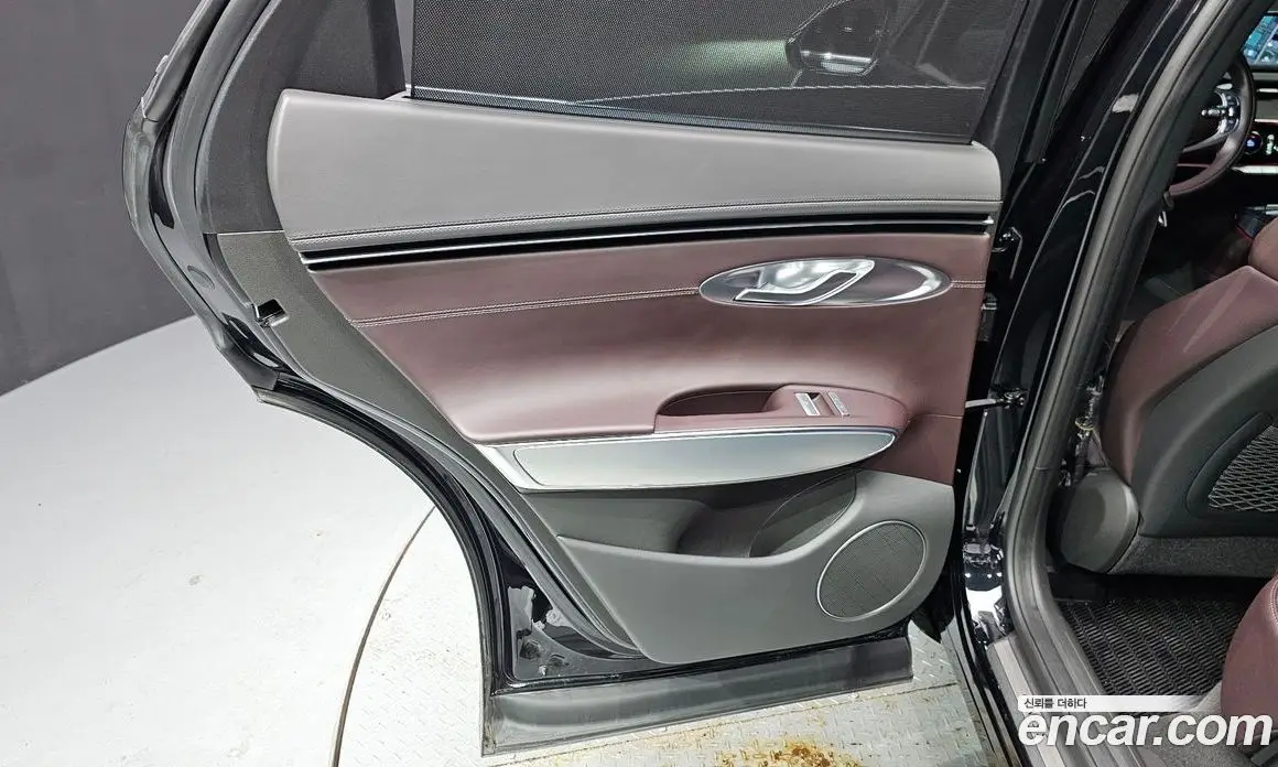 Genesis GV70 2022 2.5 автомат (гидро), фото 14 Genesis GV70 2022 2.5 автомат (гидро), фото 14