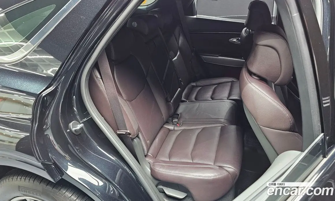 Genesis GV70 2022 2.5 автомат (гидро), фото 15 Genesis GV70 2022 2.5 автомат (гидро), фото 15