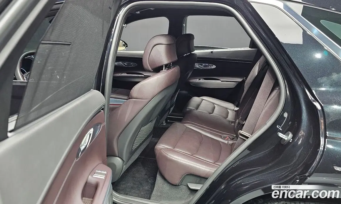 Genesis GV70 2022 2.5 автомат (гидро), фото 17 Genesis GV70 2022 2.5 автомат (гидро), фото 17