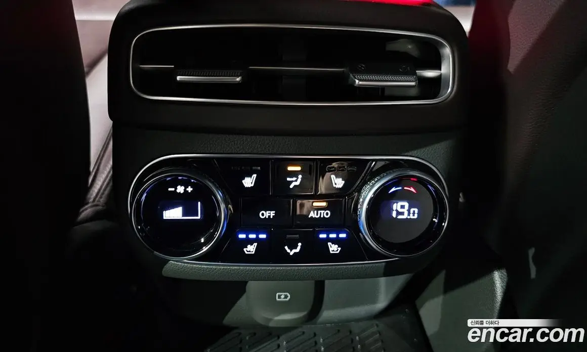 Genesis GV70 2022 2.5 автомат (гидро), фото 22 Genesis GV70 2022 2.5 автомат (гидро), фото 22