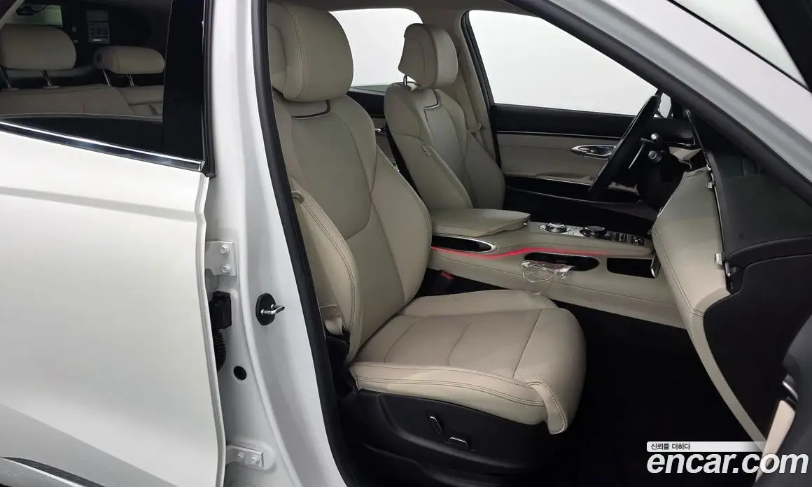 Genesis GV70 2023 2.5 автомат (гидро), фото 16 Genesis GV70 2023 2.5 автомат (гидро), фото 16