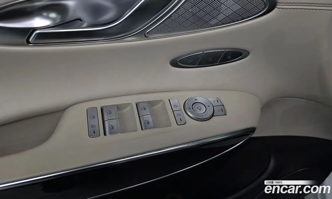 Genesis GV70 2023 2.5 автомат (гидро), фото 28 Genesis GV70 2023 2.5 автомат (гидро), фото 28